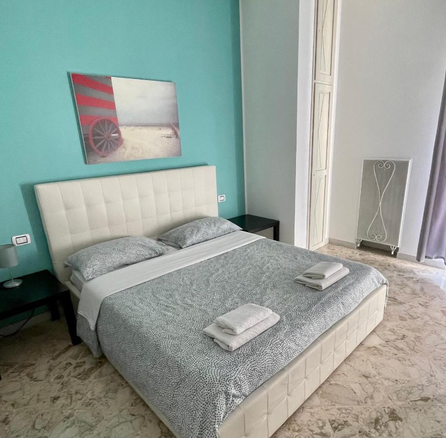 Cavour 124 -Guest-Room- バーリ エクステリア 写真