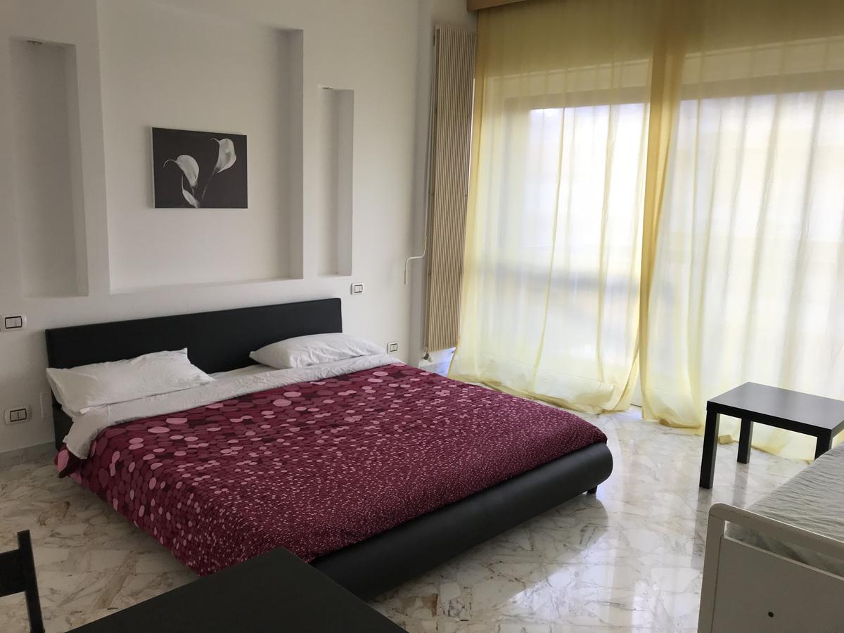 Cavour 124 -Guest-Room- バーリ エクステリア 写真