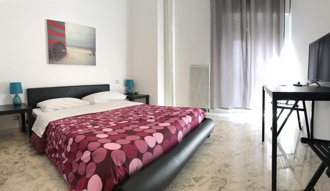 Cavour 124 -Guest-Room- バーリ エクステリア 写真