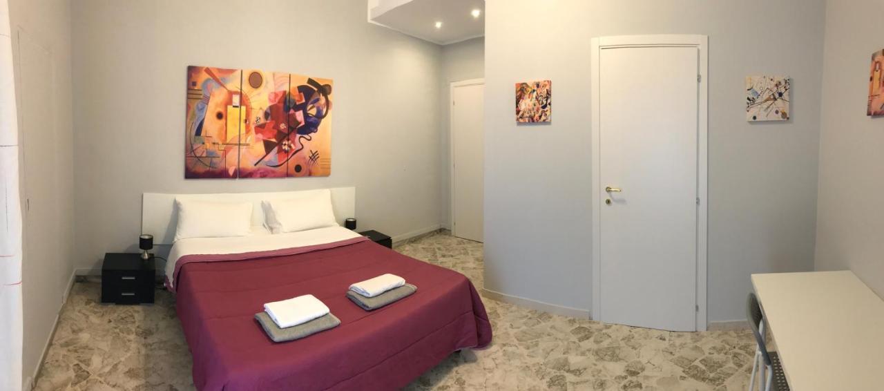 Cavour 124 -Guest-Room- バーリ エクステリア 写真